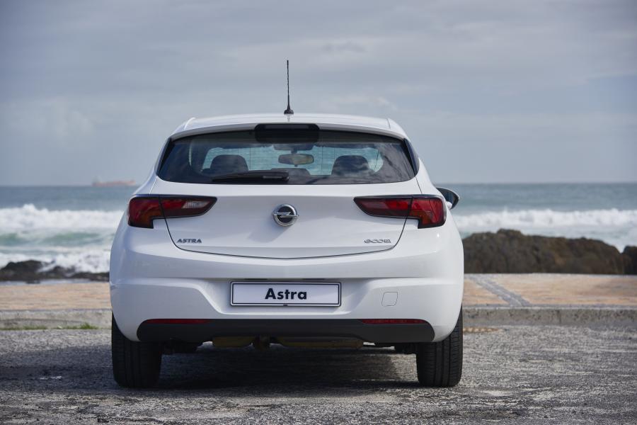  Opel Astra ecoFLEX 2016 года  (ZA) (фото 8 из 29)